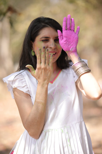 Holi Outfit Ideas for Women: Splatter on the Color, Keep It Chic!
