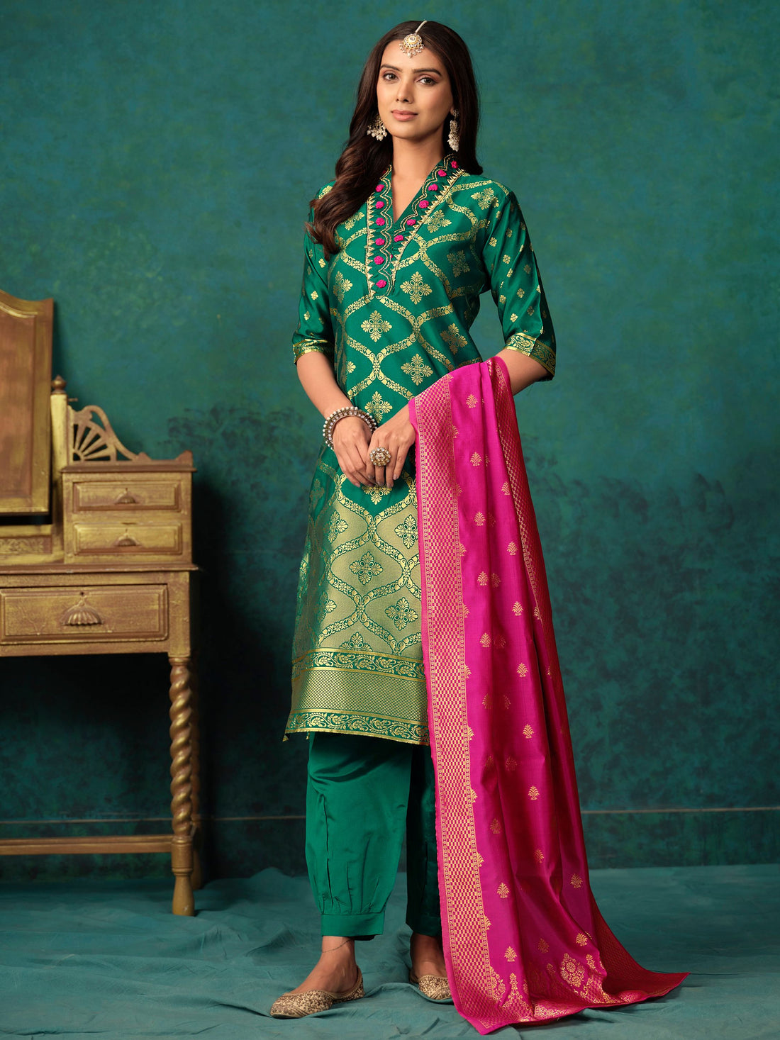 Rama Green Silk Blend Straight Embroidered Banarasi Kurta salwar Set With Dupatta