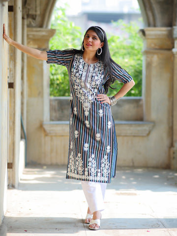 Youthnic Women's Cotton Blend striped Straight Multicolor Kurti