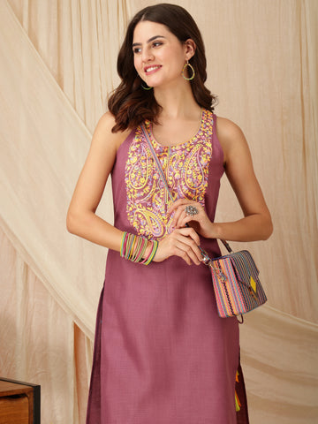 Dusty Pink Cotton Blend Embroidery Sleeveless Kurta With Tassels and Kodi