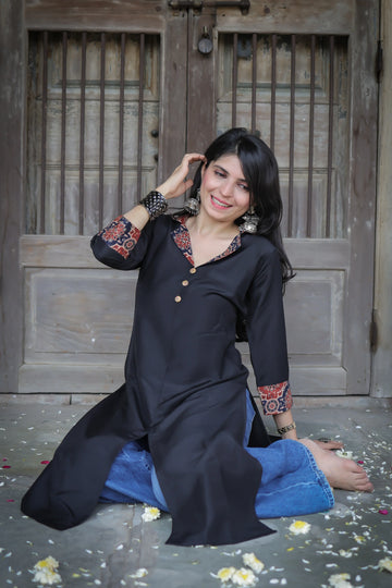 Black Cotton Silk Solid Straight Side Slit Long Kurta