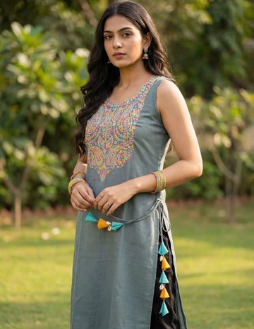Grey Cotton Blend Yoke Embriodery Sleeveless Kurta With Tassles and Kodi