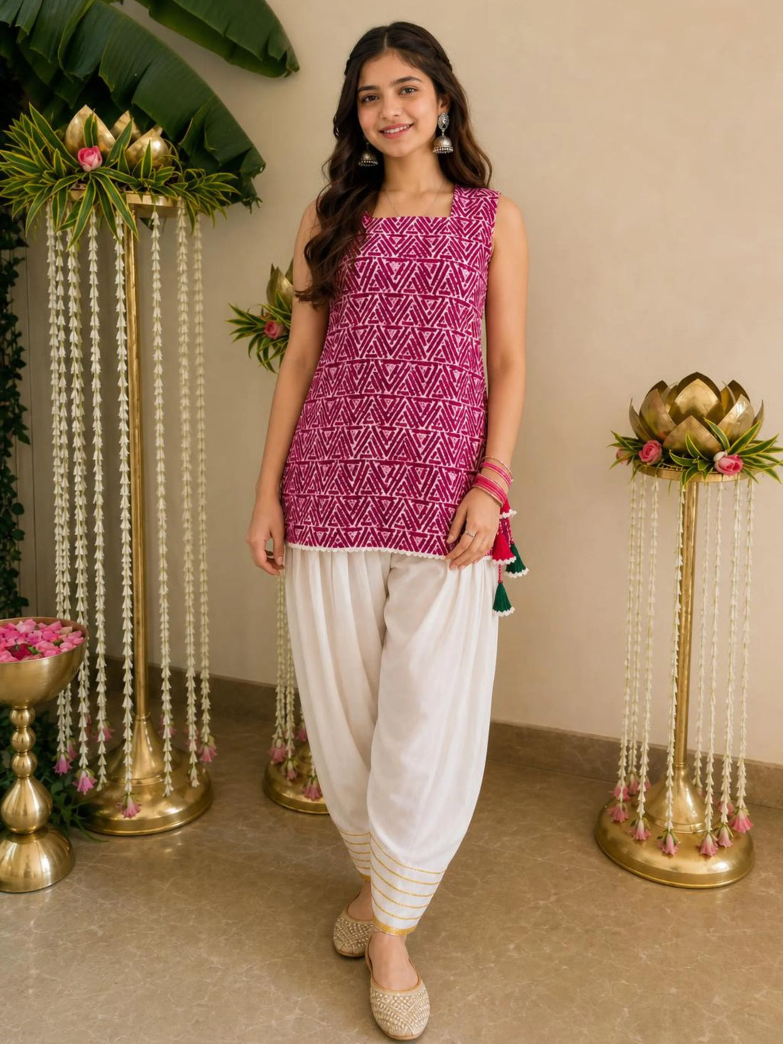 Pink Cotton Blend Abstract Print With Latkan Straight Short Kurti