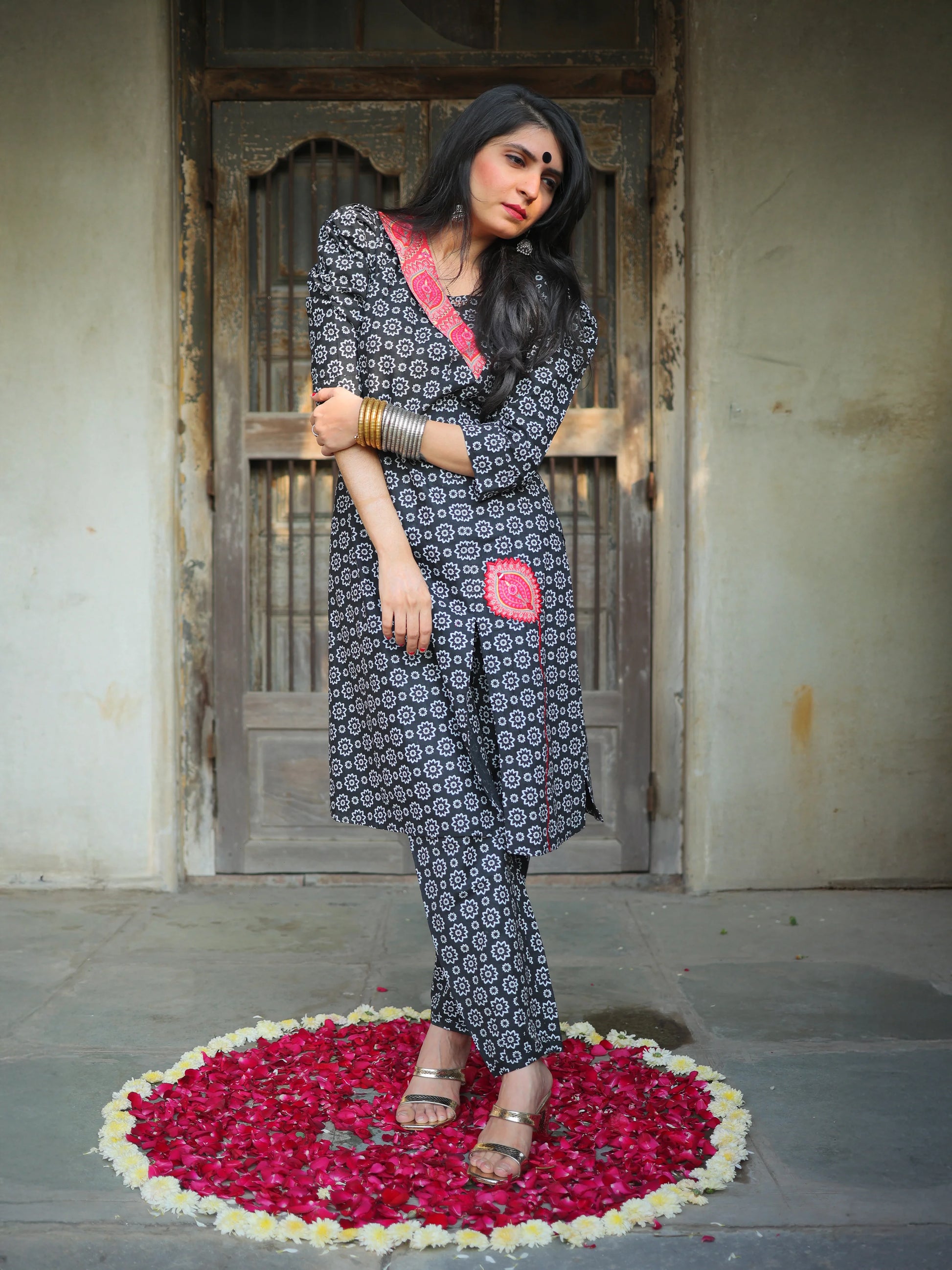 Youthnic black printed A-line kurta — side profile view