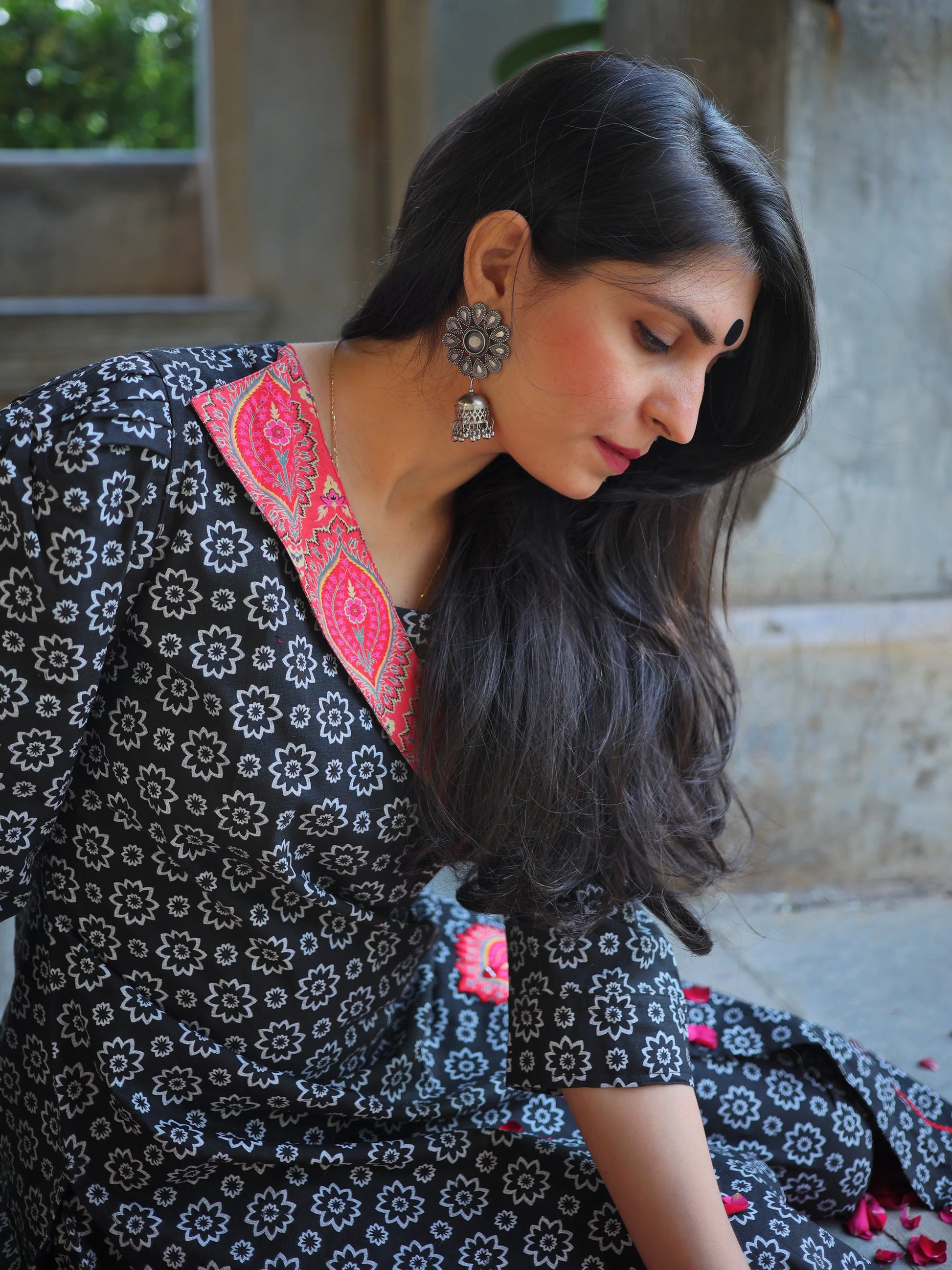 Youthnic black floral print kurta — back view