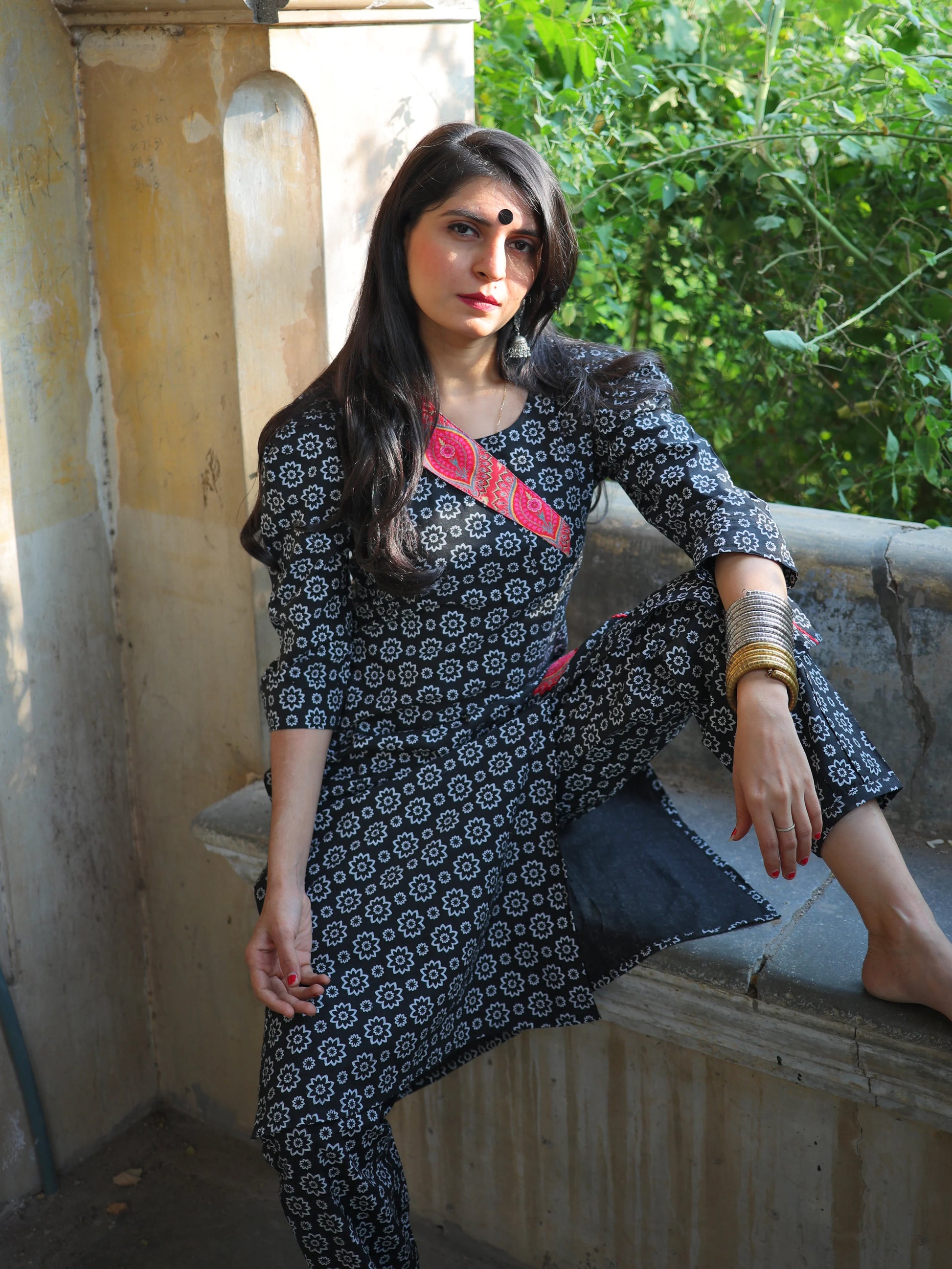 Youthnic black floral cotton kurta — sleeve detail