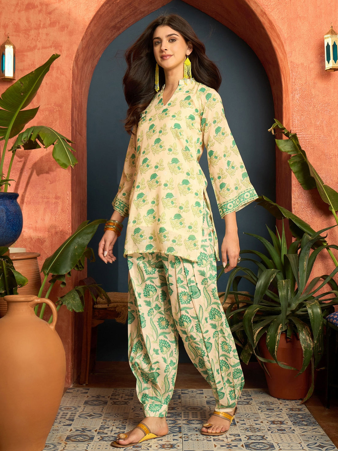 Cream Linen Floral Print Straight Short Kurti With Farshi Set