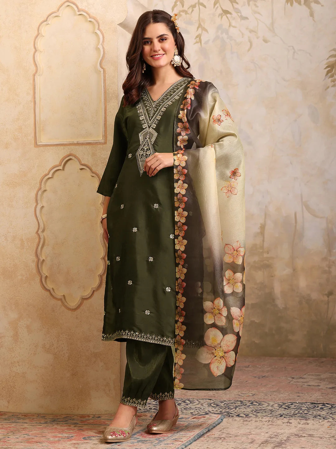 Youthnic Women's Silk Blend Embroidered Straight Kurta Salwar With Floral Print Dupatta (Green)