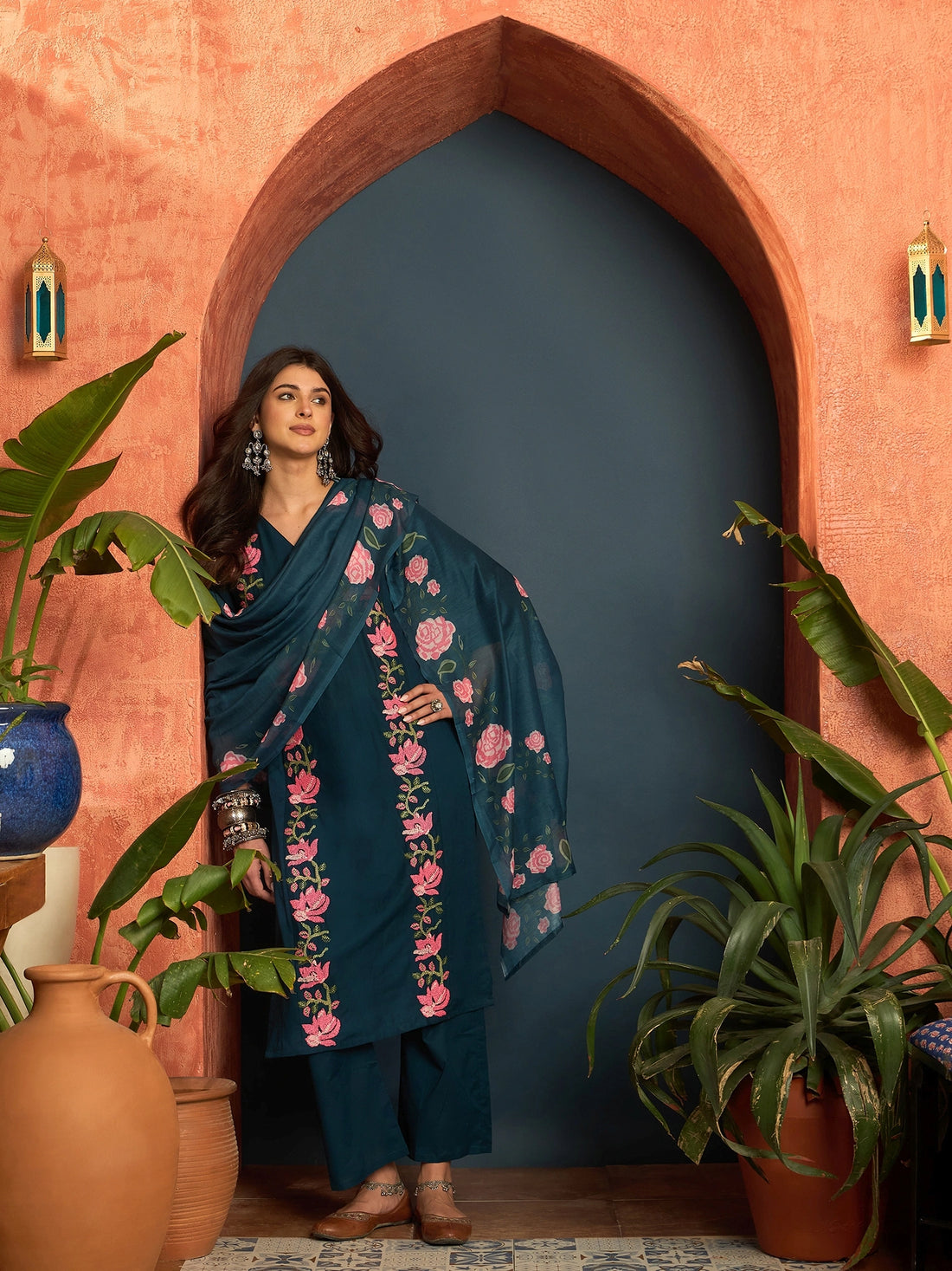 Cotton Blend V-neck Embroidered Kurta Palaazo Set (Teal)