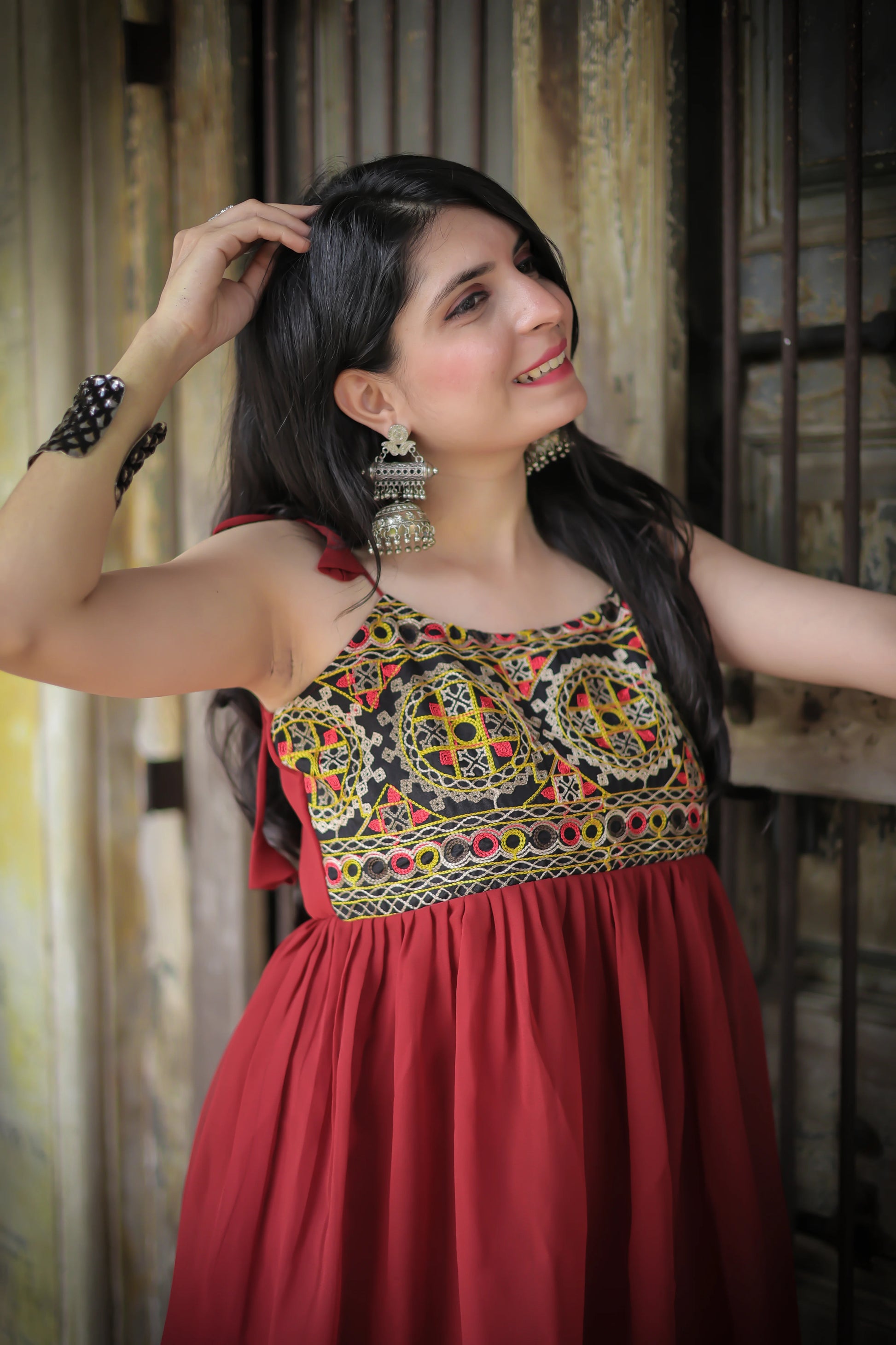 Rust georgette shoulder knot kurti — embroidery close-up | Youthnic