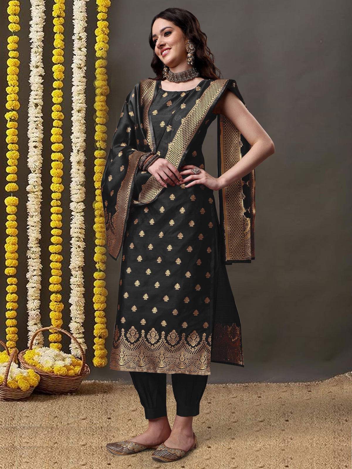 Youthnic - Silk Straight Kurta Salwar Pant With Banarasi Dupatta