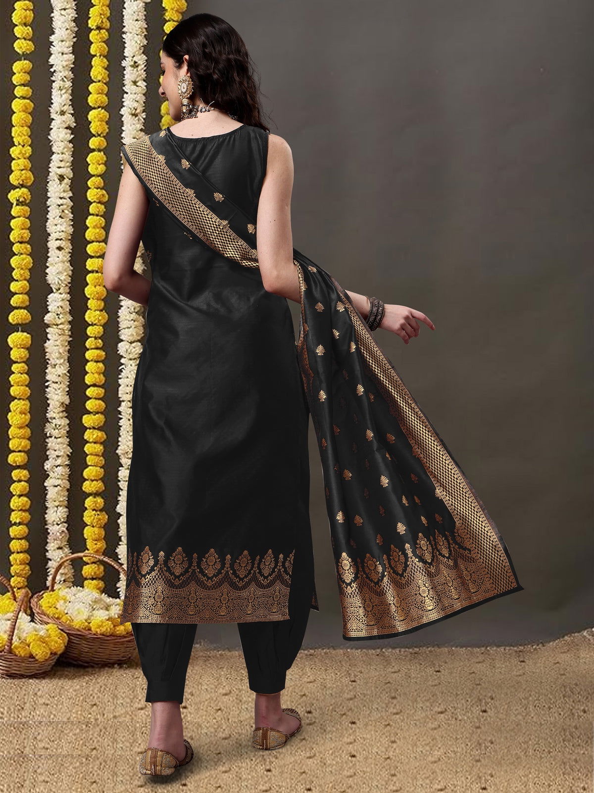 Youthnic - Silk Straight Kurta Salwar Pant With Banarasi Dupatta