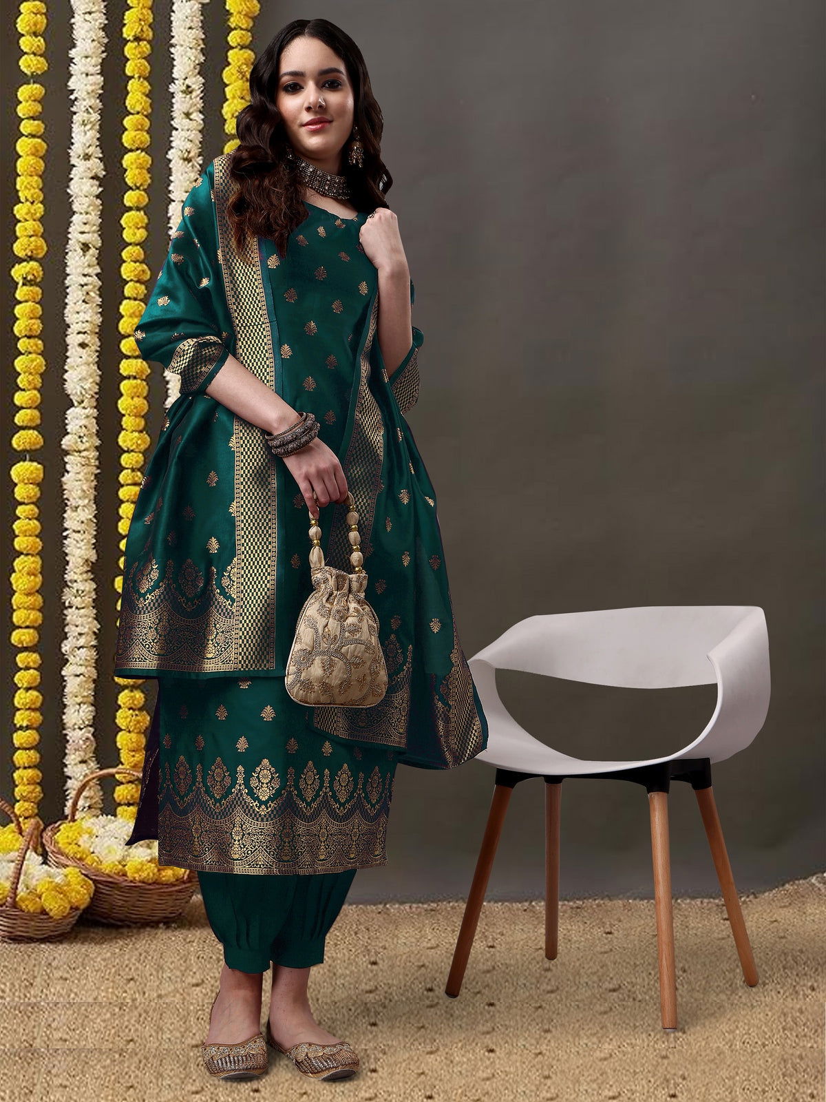 Youthnic - Silk Straight Kurta Salwar Pant With Banarasi Dupatta