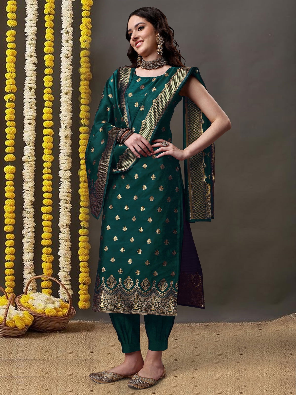 Youthnic - Silk Straight Kurta Salwar Pant With Banarasi Dupatta