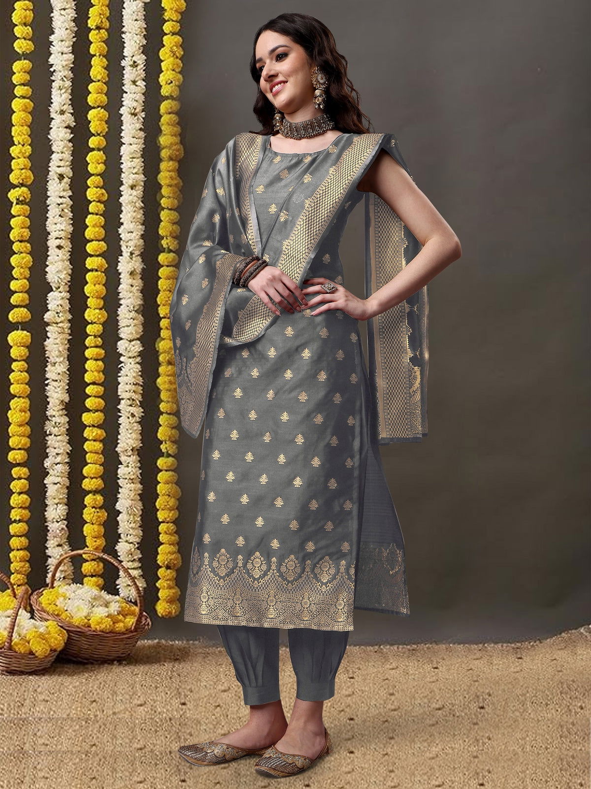 Youthnic - Silk Straight Kurta Salwar Pant With Banarasi Dupatta
