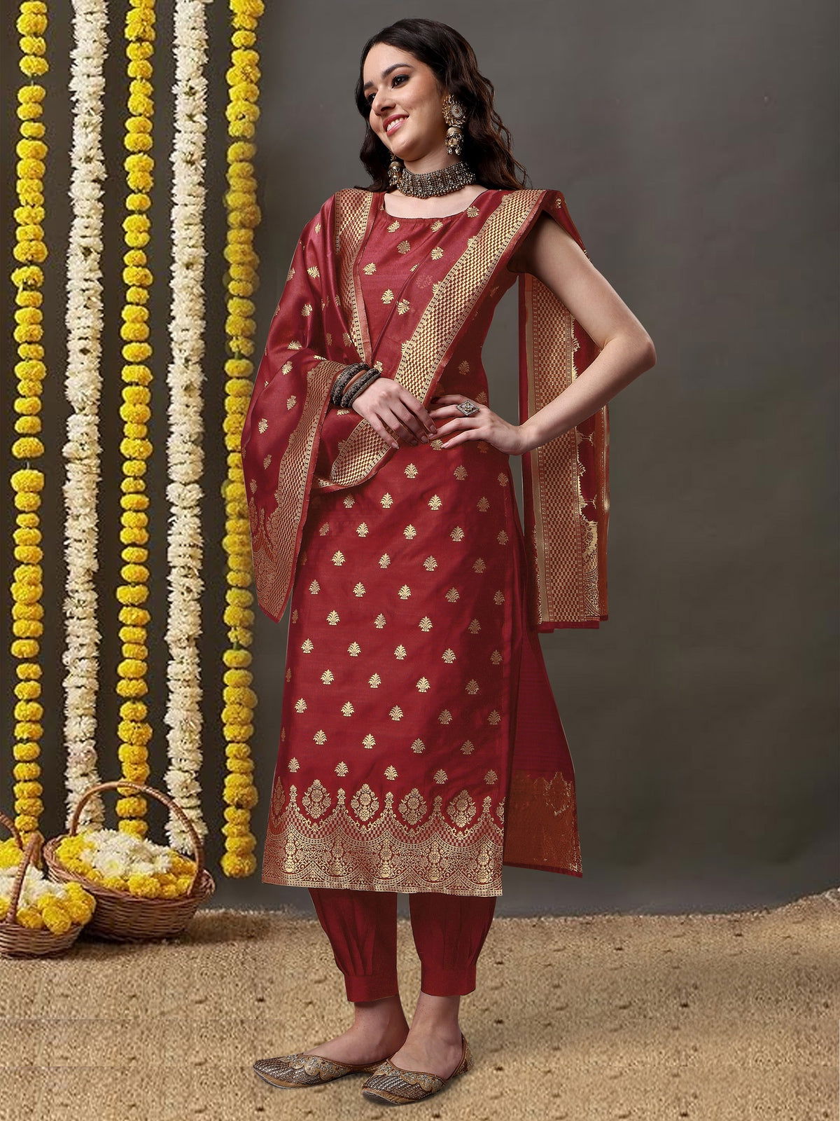 Youthnic - Silk Straight Kurta Salwar Pant With Banarasi Dupatta