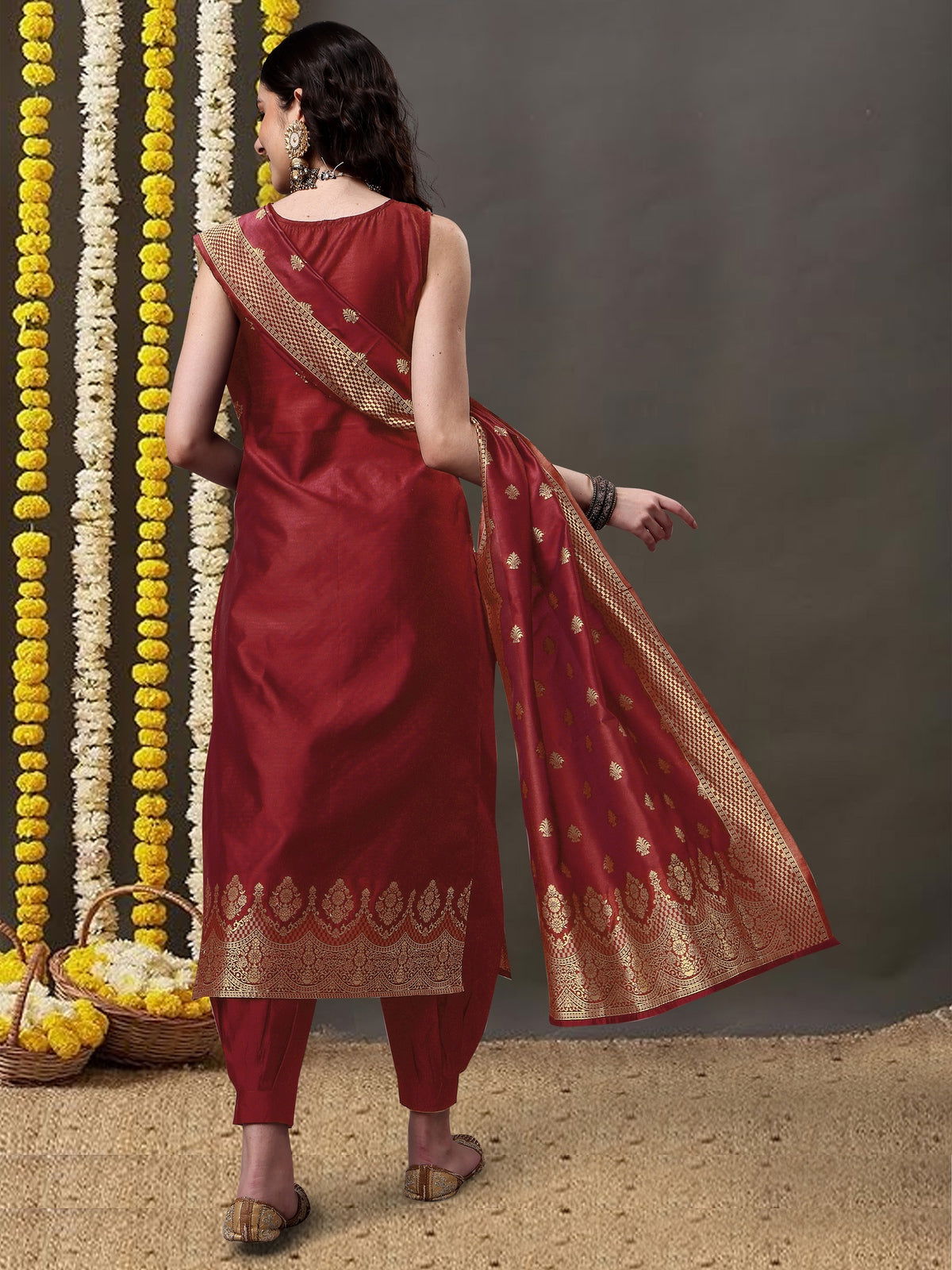 Youthnic - Silk Straight Kurta Salwar Pant With Banarasi Dupatta
