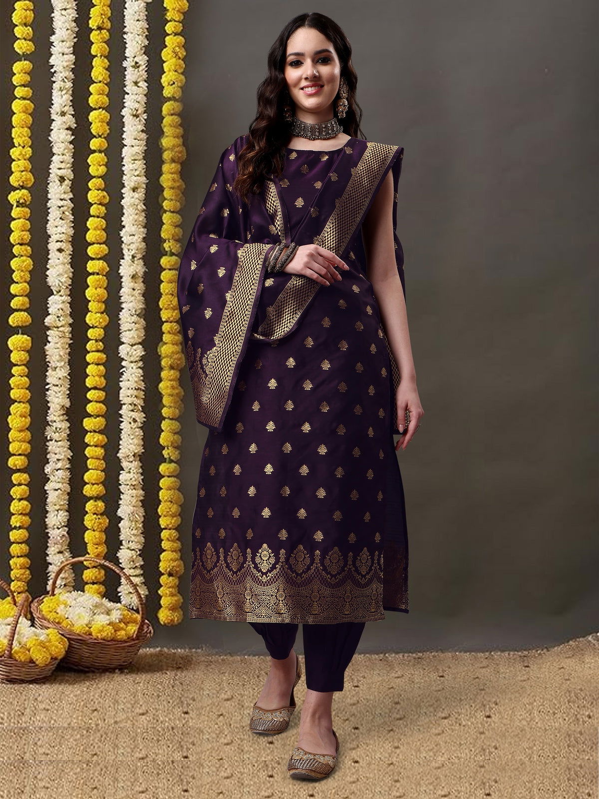Youthnic - Silk Straight Kurta Salwar Pant With Banarasi Dupatta